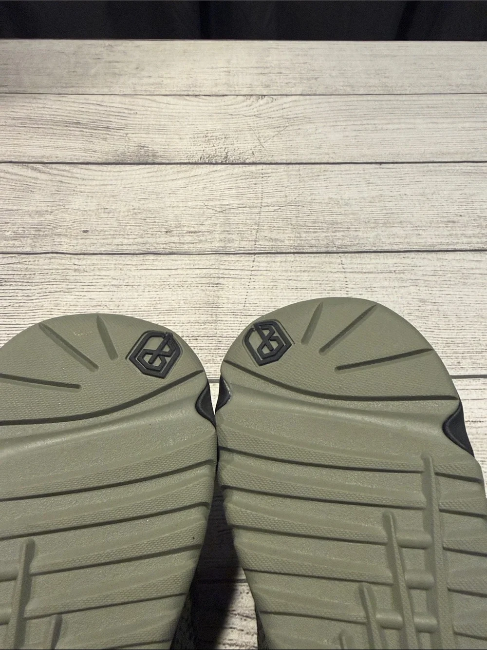 Men’s Born Primitive Savage Training Sneakers tactical green/black size 10.5